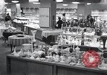 Image les produits japonais pour la vente Washington DC USA, 1964, de la seconde 28 séquences d'archives historiques vidéo 65675025204