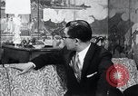 Image Appartement meublé avec le mobilier japonais et d'artefacts Arlington Virginia USA, 1964, de la seconde 43 séquences d'archives historiques vidéo 65675025205