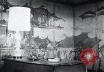 Image Appartement meublé avec le mobilier japonais et d'artefacts Arlington Virginia USA, 1964, de la seconde 44 séquences d'archives historiques vidéo 65675025205