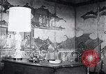 Image Appartement meublé avec le mobilier japonais et d'artefacts Arlington Virginia USA, 1964, de la seconde 45 séquences d'archives historiques vidéo 65675025205