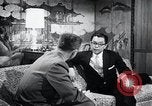 Image Appartement meublé avec le mobilier japonais et d'artefacts Arlington Virginia USA, 1964, de la seconde 53 séquences d'archives historiques vidéo 65675025205