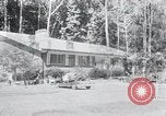 Image Maison typique américaine Washington DC suburbs USA, 1964, de la seconde 1 séquences d'archives historiques vidéo 65675025206