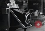 Image boutique photo et caméras encore japonais Washington DC USA, 1964, de la seconde 11 séquences d'archives historiques vidéo 65675025207