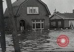 Immagine di Inondazioni in Olanda New York United States USA, 1950, secondo 16 filmato di repertorio 65675025211