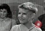 Immagine di Attenzione a 4h club e CARE Self Help Somerset County New Jersey USA, 1950, secondo 42 filmato di repertorio 65675025212