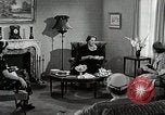 Immagine di Il gruppo di donne americane discutere circa il progetto di cura Memphis Tennessee USA, 1950, secondo 4 filmato di repertorio 65675025213