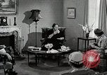 Immagine di Il gruppo di donne americane discutere circa il progetto di cura Memphis Tennessee USA, 1950, secondo 5 filmato di repertorio 65675025213
