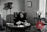 Immagine di Il gruppo di donne americane discutere circa il progetto di cura Memphis Tennessee USA, 1950, secondo 10 filmato di repertorio 65675025213