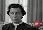 Immagine di Il gruppo di donne americane discutere circa il progetto di cura Memphis Tennessee USA, 1950, secondo 27 filmato di repertorio 65675025213