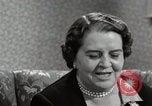 Immagine di Il gruppo di donne americane discutere circa il progetto di cura Memphis Tennessee USA, 1950, secondo 29 filmato di repertorio 65675025213