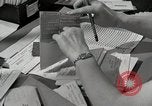 Immagine di Attenzione 'self Help' ordini La Grecia, 1950, secondo 22 filmato di repertorio 65675025214