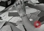 Immagine di Attenzione 'self Help' ordini La Grecia, 1950, secondo 23 filmato di repertorio 65675025214