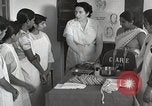Immagine di CARE Self Help per rilievo generale ostetricia India Haryana, 1950, secondo 24 filmato di repertorio 65675025215
