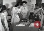 Immagine di CARE Self Help per rilievo generale ostetricia India Haryana, 1950, secondo 26 filmato di repertorio 65675025215
