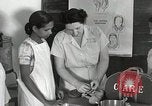 Immagine di CARE Self Help per rilievo generale ostetricia India Haryana, 1950, secondo 35 filmato di repertorio 65675025215