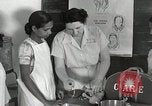 Immagine di CARE Self Help per rilievo generale ostetricia India Haryana, 1950, secondo 37 filmato di repertorio 65675025215