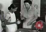 Immagine di CARE Self Help per rilievo generale ostetricia India Haryana, 1950, secondo 41 filmato di repertorio 65675025215