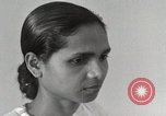 Immagine di CARE Self Help per rilievo generale ostetricia India Haryana, 1950, secondo 47 filmato di repertorio 65675025215
