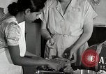 Immagine di CARE Self Help per rilievo generale ostetricia India Haryana, 1950, secondo 59 filmato di repertorio 65675025215