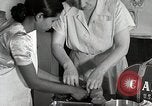 Immagine di CARE Self Help per rilievo generale ostetricia India Haryana, 1950, secondo 62 filmato di repertorio 65675025215
