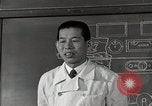 Immagine di Bambino vittima di polio nel polmone di ferro Tokyo Giappone, 1950, secondo 20 filmato di repertorio 65675025216