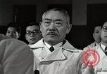 Immagine di Bambino vittima di polio nel polmone di ferro Tokyo Giappone, 1950, secondo 25 filmato di repertorio 65675025216