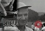 Immagine di Le persone hanno contribuito a cura di Self-help project New York United States USA, 1950, secondo 20 filmato di repertorio 65675025217