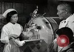 Immagine di Le persone hanno contribuito a cura di Self-help project New York United States USA, 1950, secondo 27 filmato di repertorio 65675025217