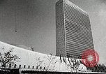 Immagine di American Life per il ritorno dei soldati dopo la seconda guerra mondiale United States USA, 1952, secondo 3 filmato di repertorio 65675025219