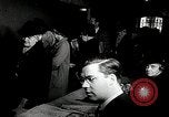 Immagine di American Life per il ritorno dei soldati dopo la seconda guerra mondiale United States USA, 1952, secondo 23 filmato di repertorio 65675025219