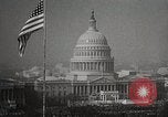 Immagine di American Life per il ritorno dei soldati dopo la seconda guerra mondiale United States USA, 1952, secondo 33 filmato di repertorio 65675025219