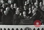 Immagine di American Life per il ritorno dei soldati dopo la seconda guerra mondiale United States USA, 1952, secondo 36 filmato di repertorio 65675025219