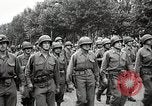Immagine di American Life per il ritorno dei soldati dopo la seconda guerra mondiale United States USA, 1952, secondo 45 filmato di repertorio 65675025219