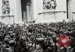 Immagine di American Life per il ritorno dei soldati dopo la seconda guerra mondiale United States USA, 1952, secondo 57 filmato di repertorio 65675025219