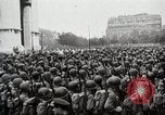 Immagine di American Life per il ritorno dei soldati dopo la seconda guerra mondiale United States USA, 1952, secondo 60 filmato di repertorio 65675025219