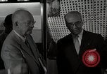 Image American technologiques dans l'énergie nucléaire l'agriculture et l'exploitation minière United States USA, 1953, de la seconde 60 séquences d'archives historiques vidéo 65675025221