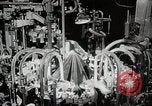 Image américain des années 1950 les hommes et les femmes au travail et sur les jours fériés United States USA, 1953, de la seconde 19 séquences d'archives historiques vidéo 65675025222