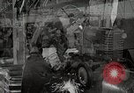 Image américain des années 1950 les hommes et les femmes au travail et sur les jours fériés United States USA, 1953, de la seconde 51 séquences d'archives historiques vidéo 65675025222