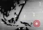 Immagine di Paracadute giapponese di truppe e materiali di consumo vengono ignorati Celebes, 1942, secondo 14 filmato di repertorio 65675025225