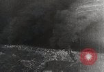 Immagine di Paracadute giapponese di truppe e materiali di consumo vengono ignorati Celebes, 1942, secondo 31 filmato di repertorio 65675025225