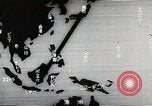 Standbild japanischen Flugzeugen Angriff holländische Schiffe Java Meer, 1942, aus Sekunde 14 historischem Filmmaterial Videoclip 65675025226