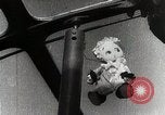 Standbild japanischen Flugzeugen Angriff holländische Schiffe Java Meer, 1942, aus Sekunde 30 historischem Filmmaterial Videoclip 65675025226