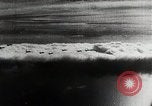 Standbild japanischen Flugzeugen Angriff holländische Schiffe Java Meer, 1942, aus Sekunde 41 historischem Filmmaterial Videoclip 65675025226