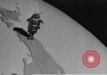 Standbild Kaiser und seine Kraft stärken Japan auf Weltkugel Japan, 1950, aus Sekunde 9 historischem Filmmaterial Videoclip 65675025238