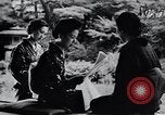 Standbild Kaiser und seine Kraft stärken Japan auf Weltkugel Japan, 1950, aus Sekunde 57 historischem Filmmaterial Videoclip 65675025238