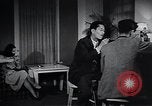 Standbild Professionelle Arbeitsplätze moderner japanischer Frauen Japan, 1950, aus Sekunde 5 historischem Filmmaterial Videoclip 65675025239