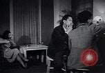 Standbild Professionelle Arbeitsplätze moderner japanischer Frauen Japan, 1950, aus Sekunde 6 historischem Filmmaterial Videoclip 65675025239