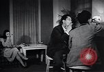 Standbild Professionelle Arbeitsplätze moderner japanischer Frauen Japan, 1950, aus Sekunde 8 historischem Filmmaterial Videoclip 65675025239