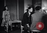 Standbild Professionelle Arbeitsplätze moderner japanischer Frauen Japan, 1950, aus Sekunde 10 historischem Filmmaterial Videoclip 65675025239