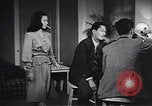 Standbild Professionelle Arbeitsplätze moderner japanischer Frauen Japan, 1950, aus Sekunde 12 historischem Filmmaterial Videoclip 65675025239